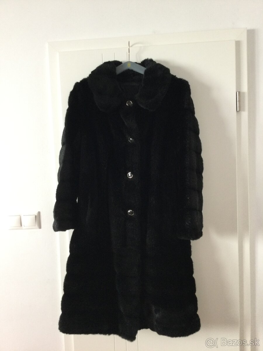 Čierny dámsky kožuch - 4