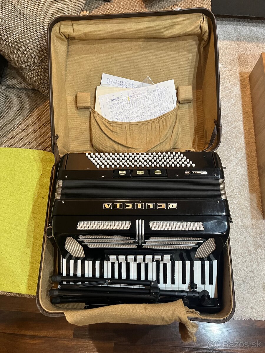 Predám AKORDEÓN Delici choral XIII - 4