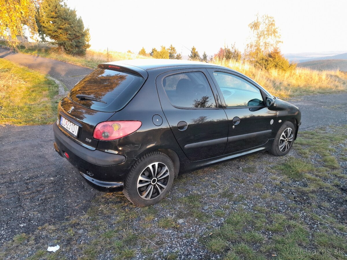 PEUGEOT 206; 1,4i; 97 000 km - 4