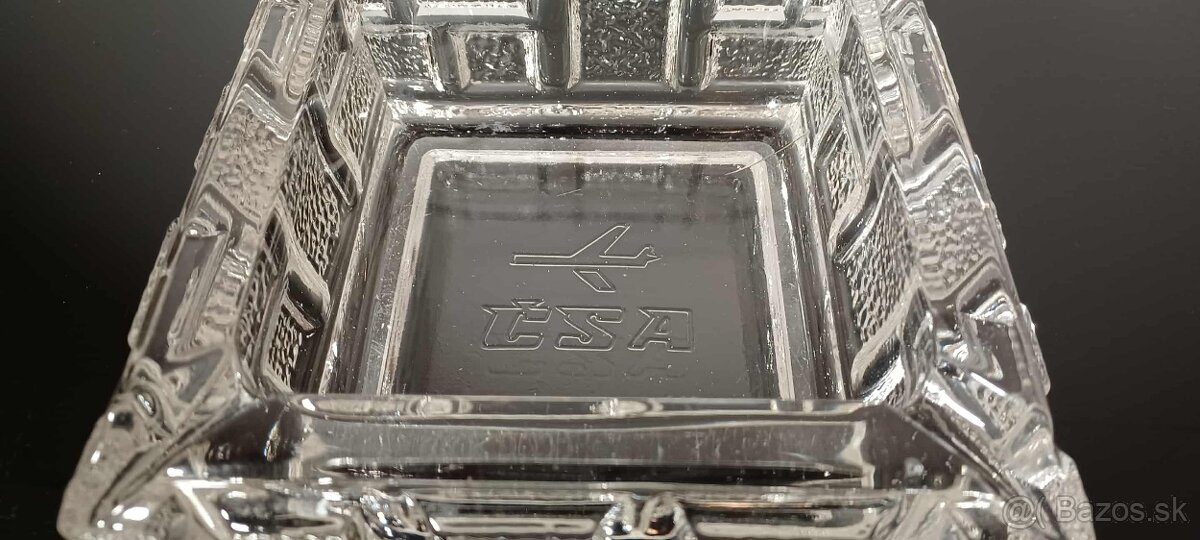 Popolník panelák s nápisom ČSA - 4