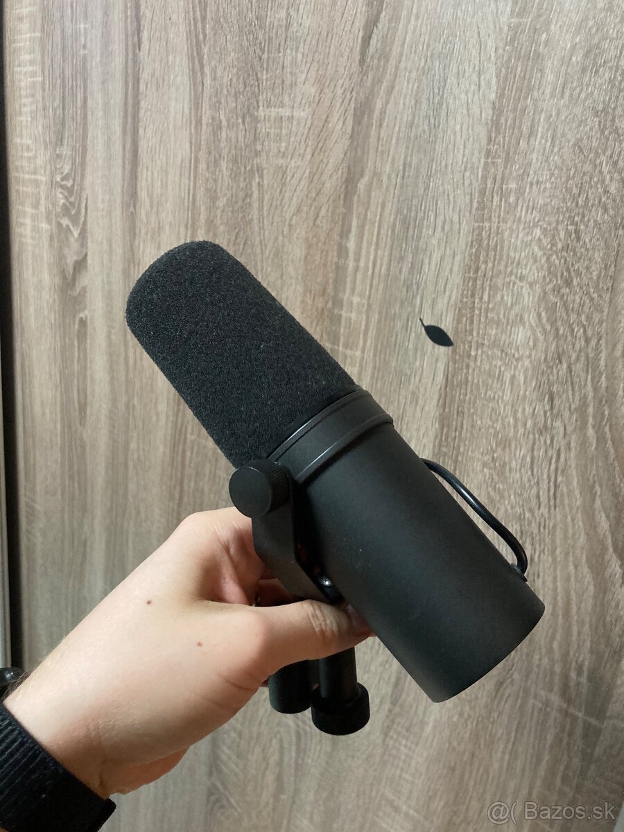 Shure SM7B + predzosilovač Cloud CL-1 - 4