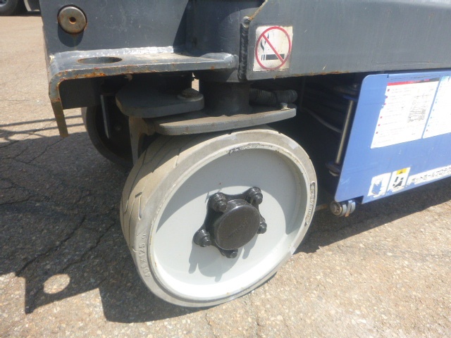 Nožnicová plošina AICHI SV08DNL - 4