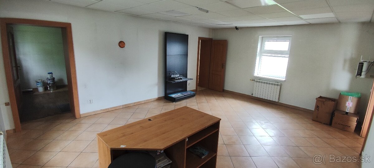 obchodny priestor s pozemkom - 4