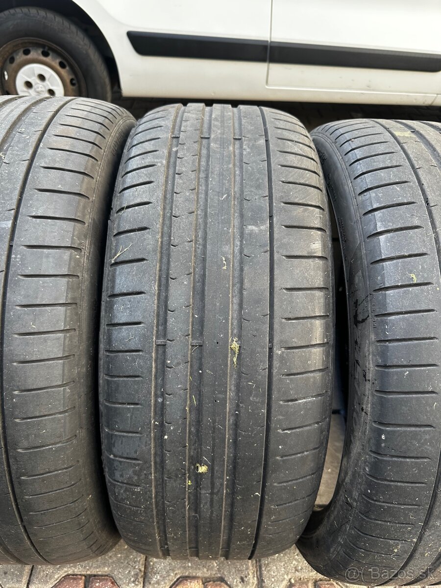 245/40 R21 - 4