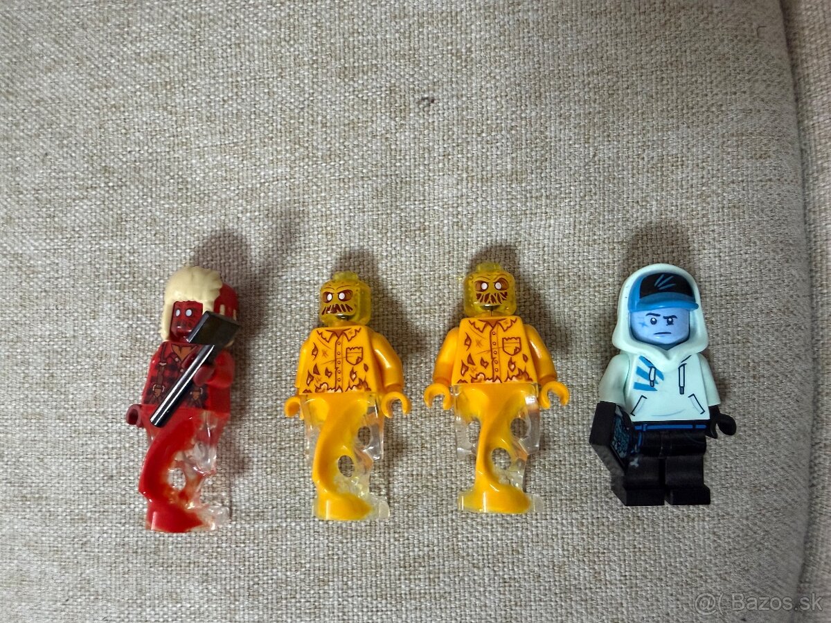 Lego Hidden Side 70427 Wecome to Hidden Side / Vitaj v Hidde - 4