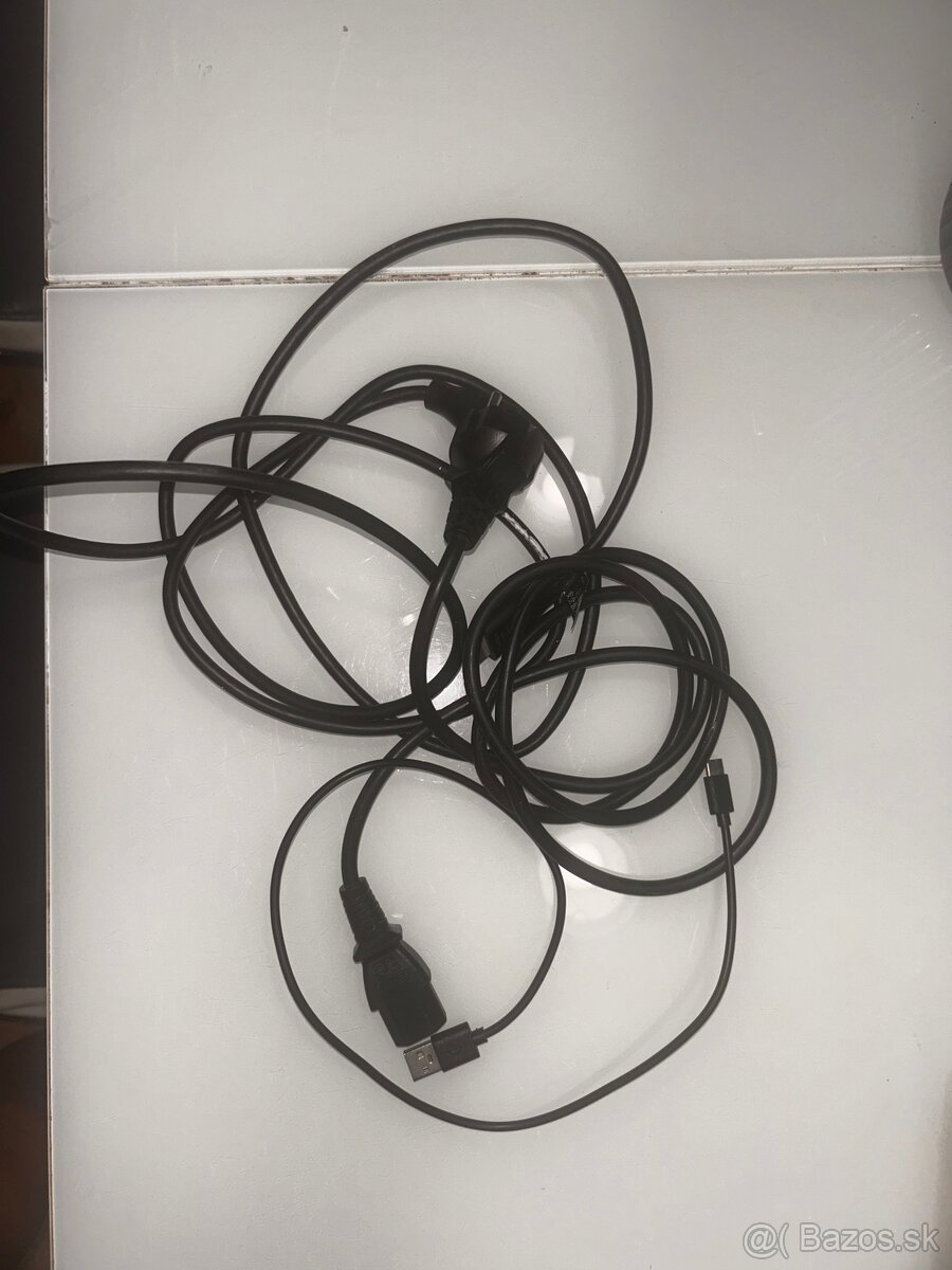 Predám PlayStation 4 Pro + 9 originálnych hier (Komplet set) - 4