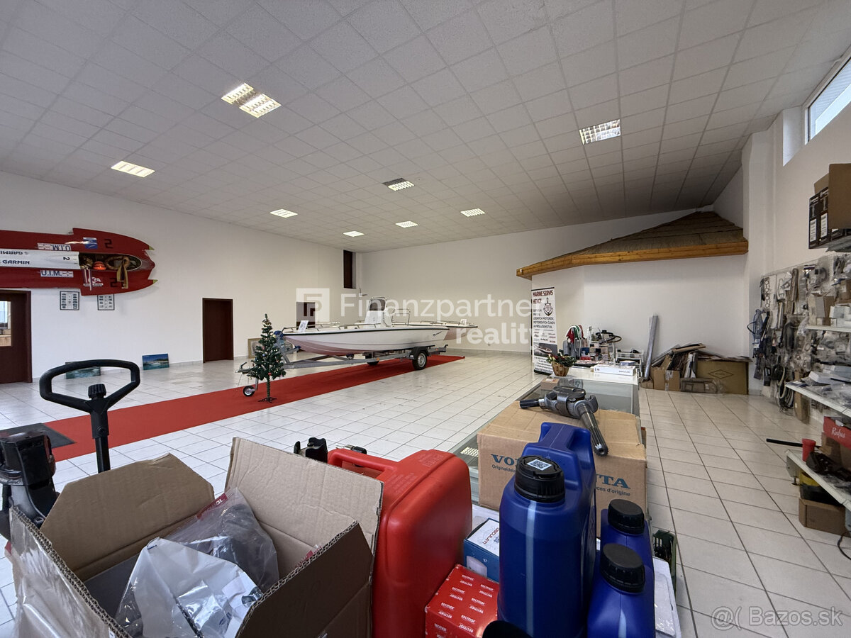 Na prenájom obchodný priestor v meste Štúrovo, pri Dunaji. - 4