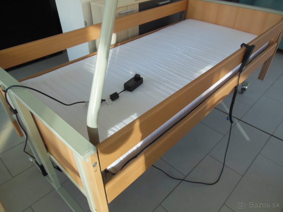 Polohovateľná posteľ. - 4