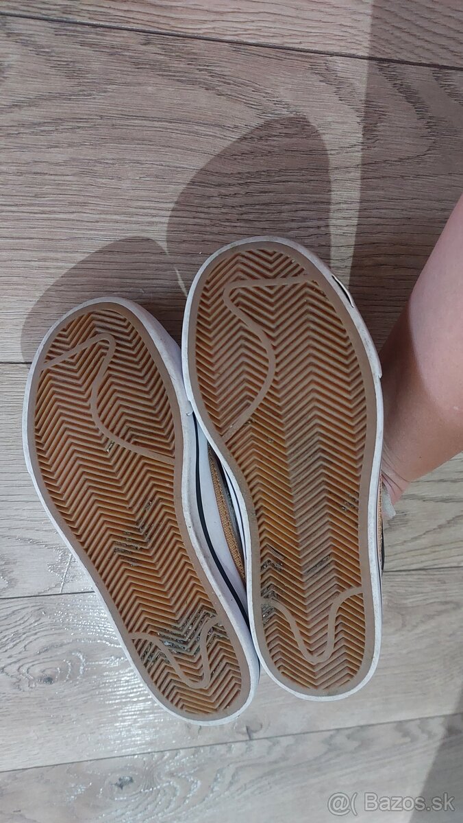 Tenisky nike,velkost 31 - 4