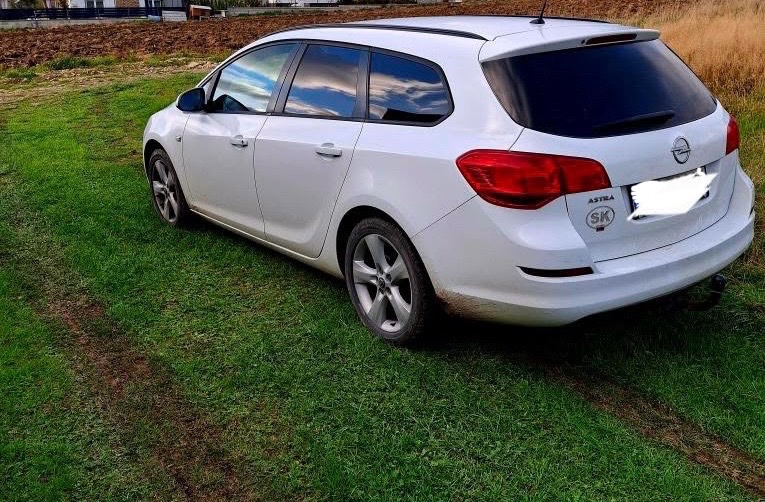 Opel Astra Sports Tourer - 4