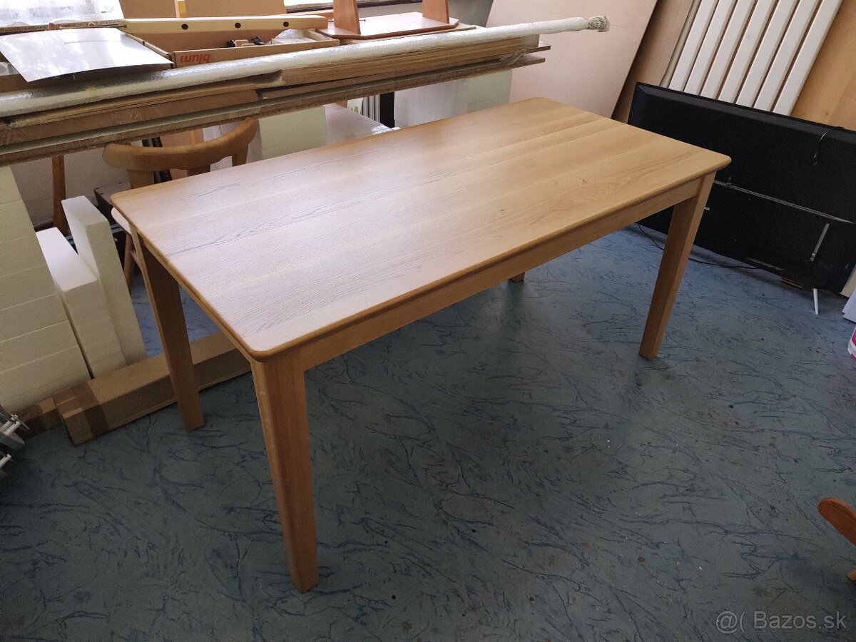 Jedálenský stôl - 4