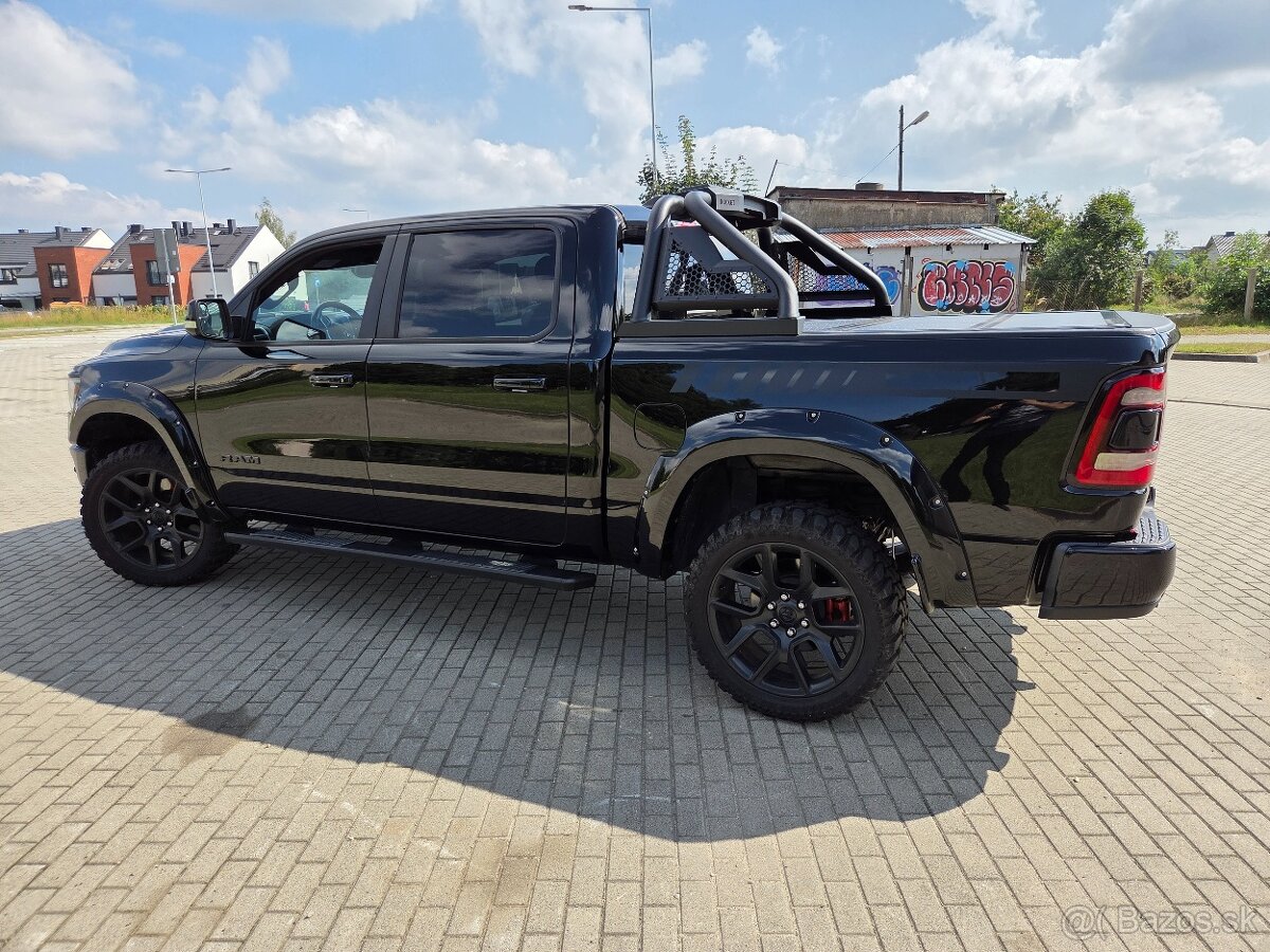 DODGE RAM 1500 5.7 HEMI 401PS HARMAN PANORAMA FULL LED