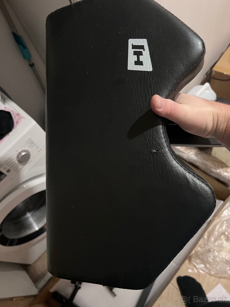 Posilňovacia lavička Hop-Sport HS-1055HB s bicepsovým pultom - 4