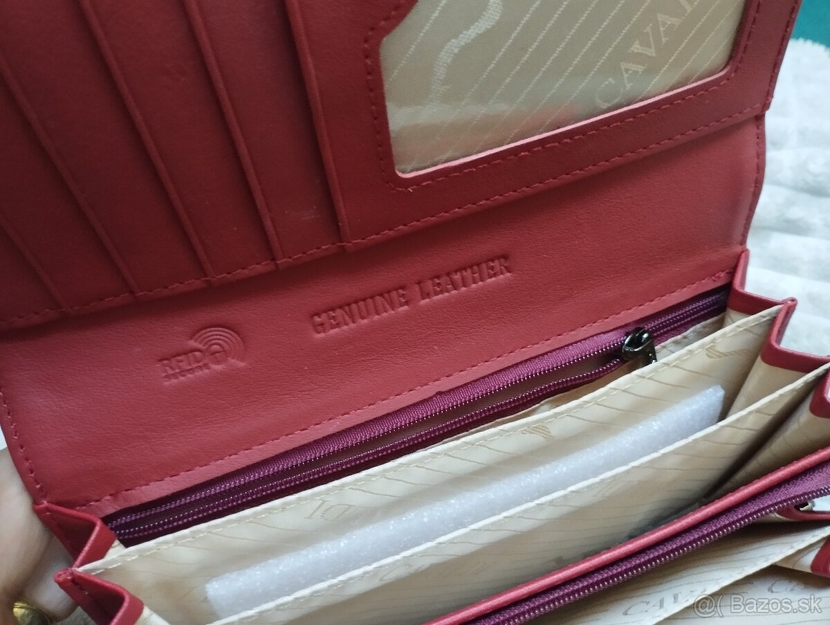 Peňaženka červená v krabičke - 4