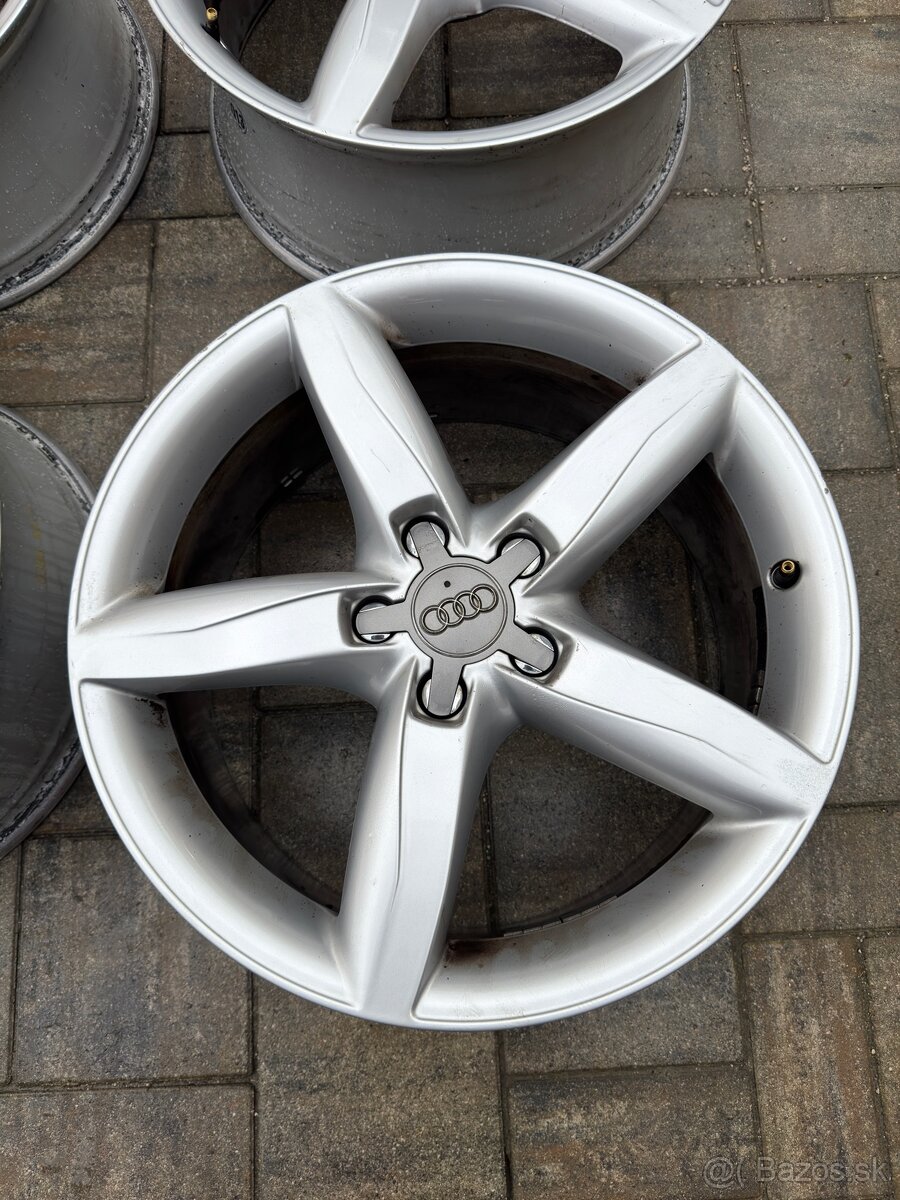 Disky Audi R18 5x112 8J ET47 - 4