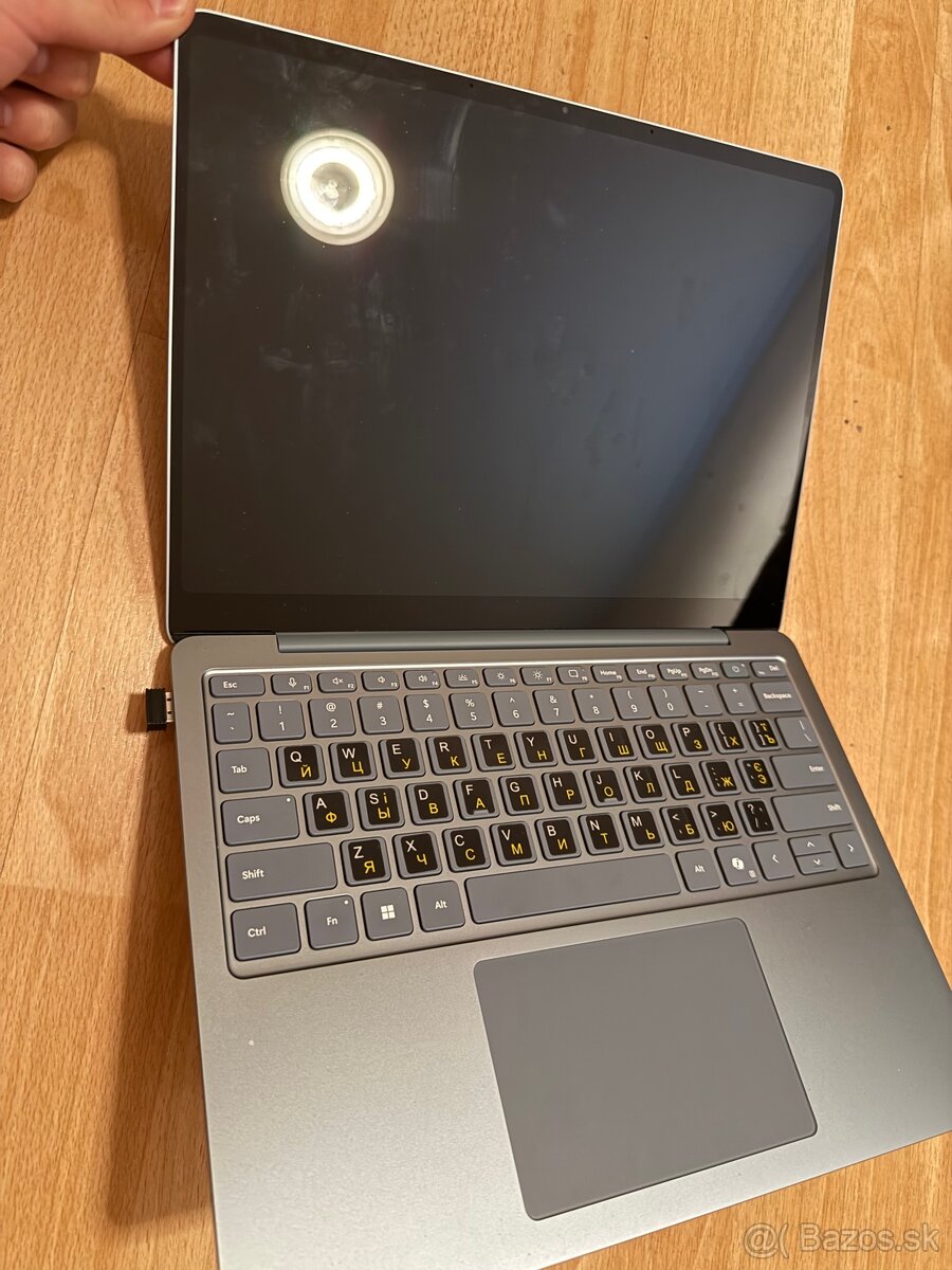 Microsoft surface laptop 2025 - 4