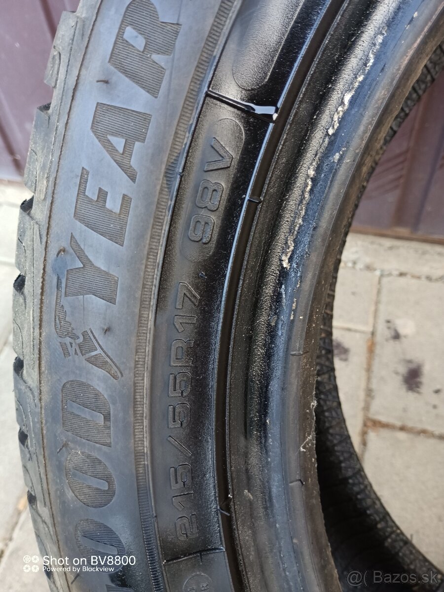 215/55R17 98V - 4