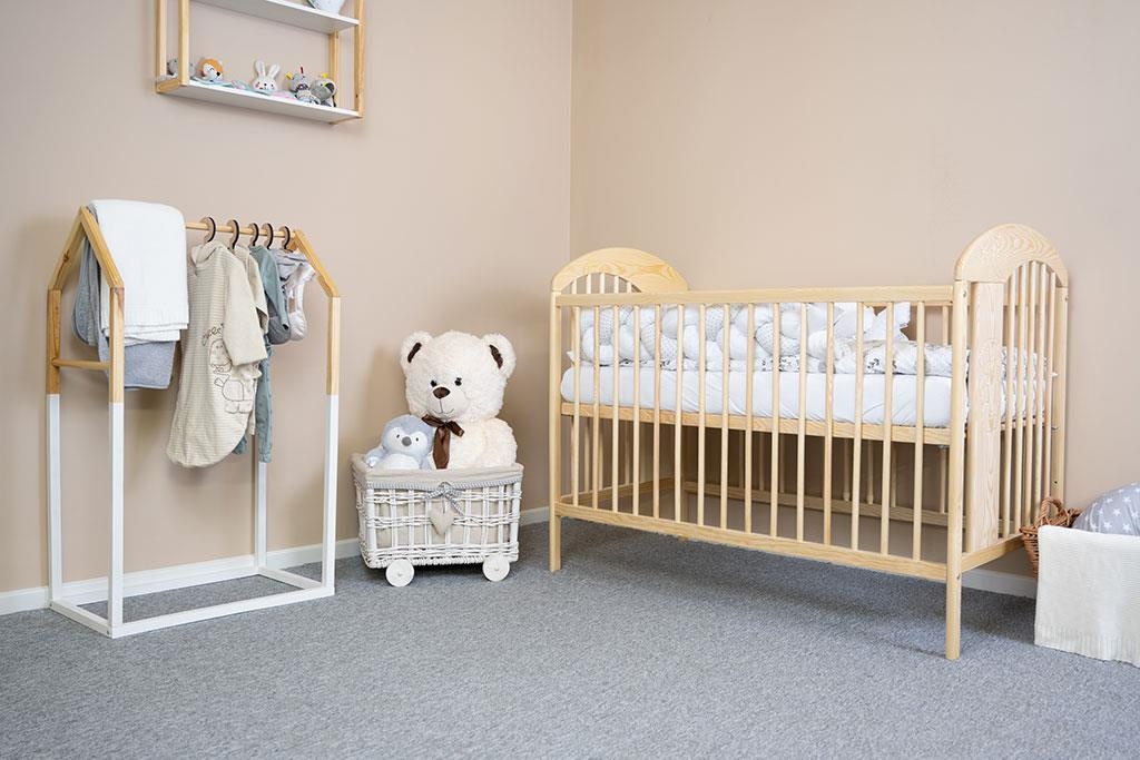 Luxusná biela postieľka (spúšťací bok) viac kusov / typov - 4