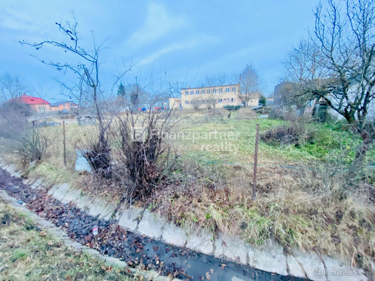 Znížená cena Exkluzívne na predaj stavebný pozemok v obci I - 4