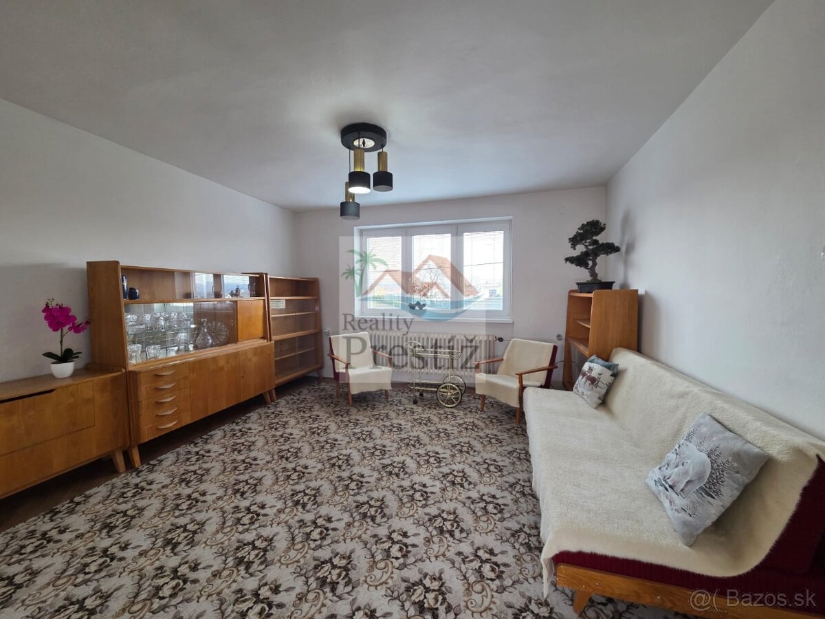 EXKLUZÍVNA PONUKA priestranný rodinný dom s garážou - 4