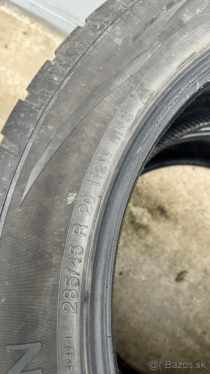 2ks zimné 284/45 r20 - 4