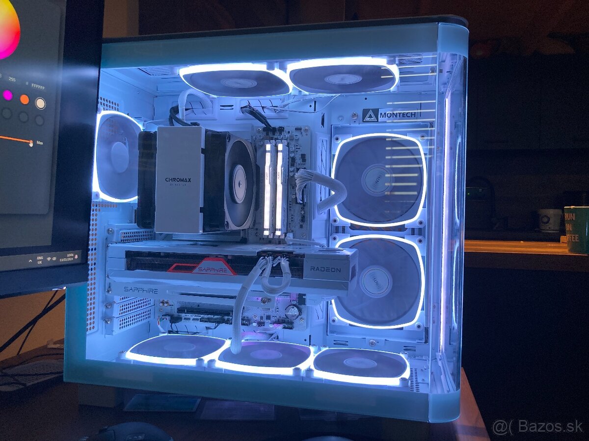 Sapphire PURE AMD RX 7800 XT OC 16G White - 4