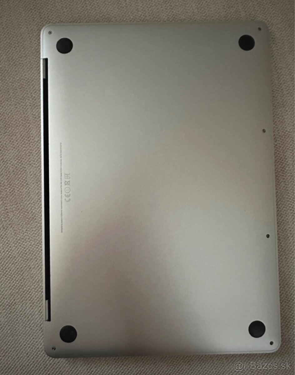 MacBook Pro 13” 2017 • 16GB RAM • Intel i5 • TB3 - 4