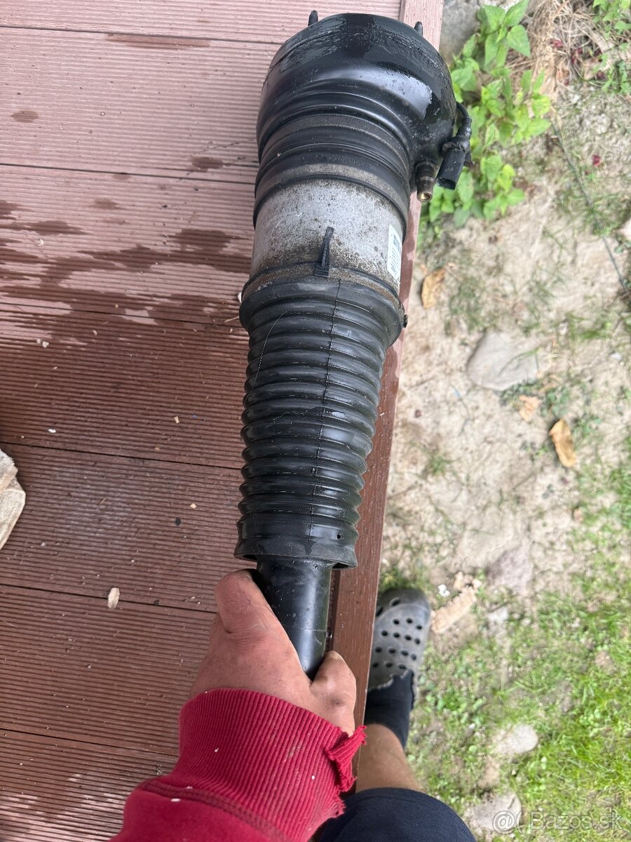 Predný vankúš mech original na Audi A6C7 allroud - 4