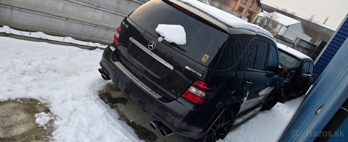 Mercedes Benz ML63 AMG - 4