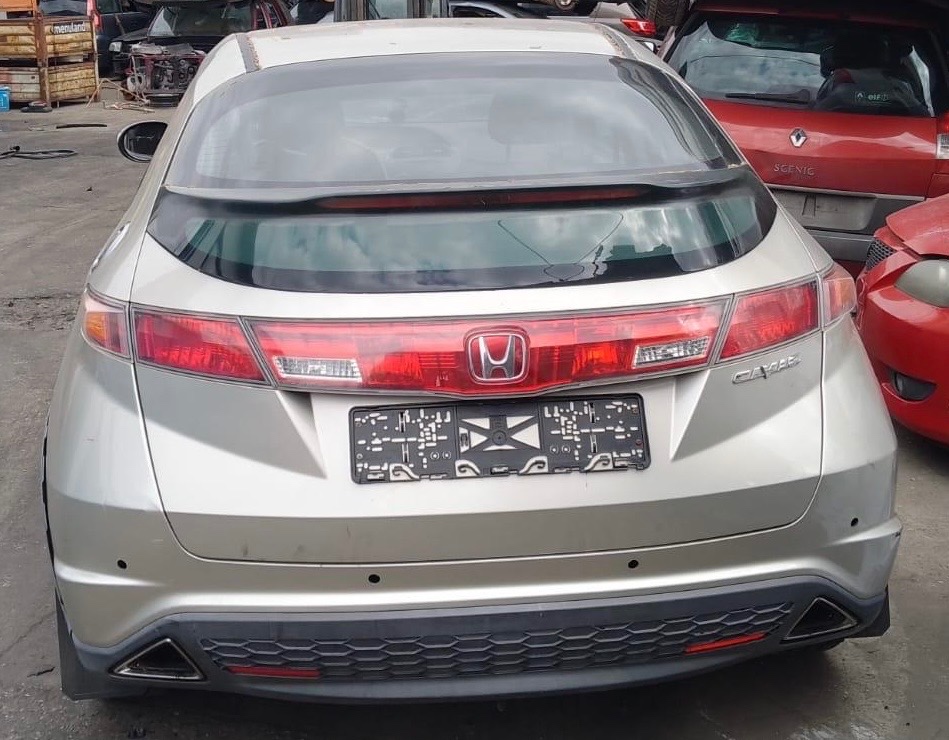 Honda Civic 1,4i - 4