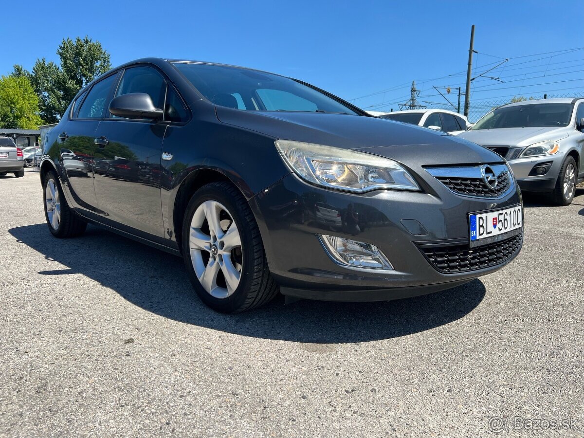 Opel Astra 1.6 benzín, 85kW, MT/5, rok:04.2012. - 4