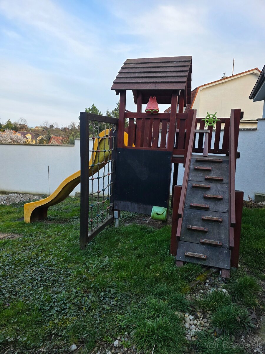 Detský domček so šmykľavkou - 4