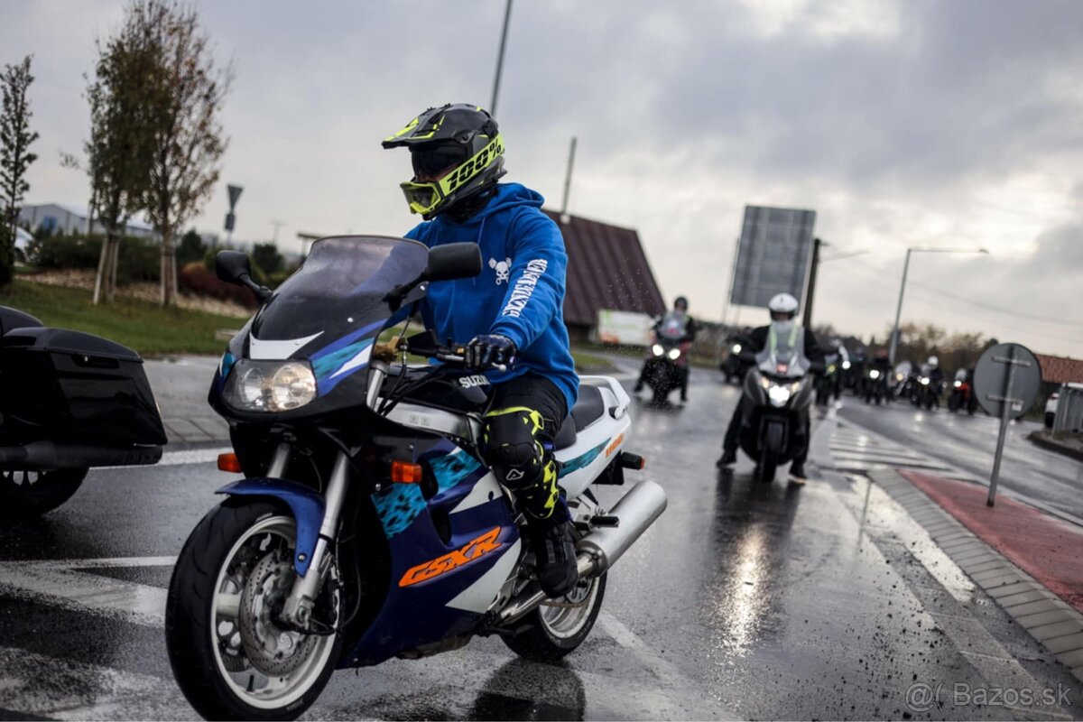 Suzuki GSX-R 1100W 1996 - 4