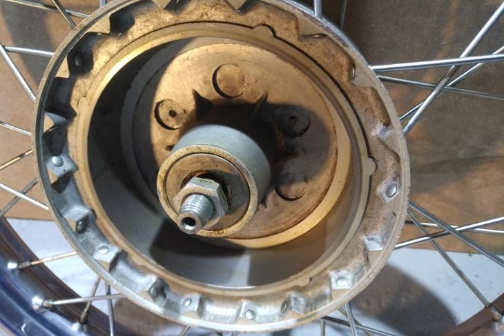 Hľadám kolesá na ČZ 175/450 - 4