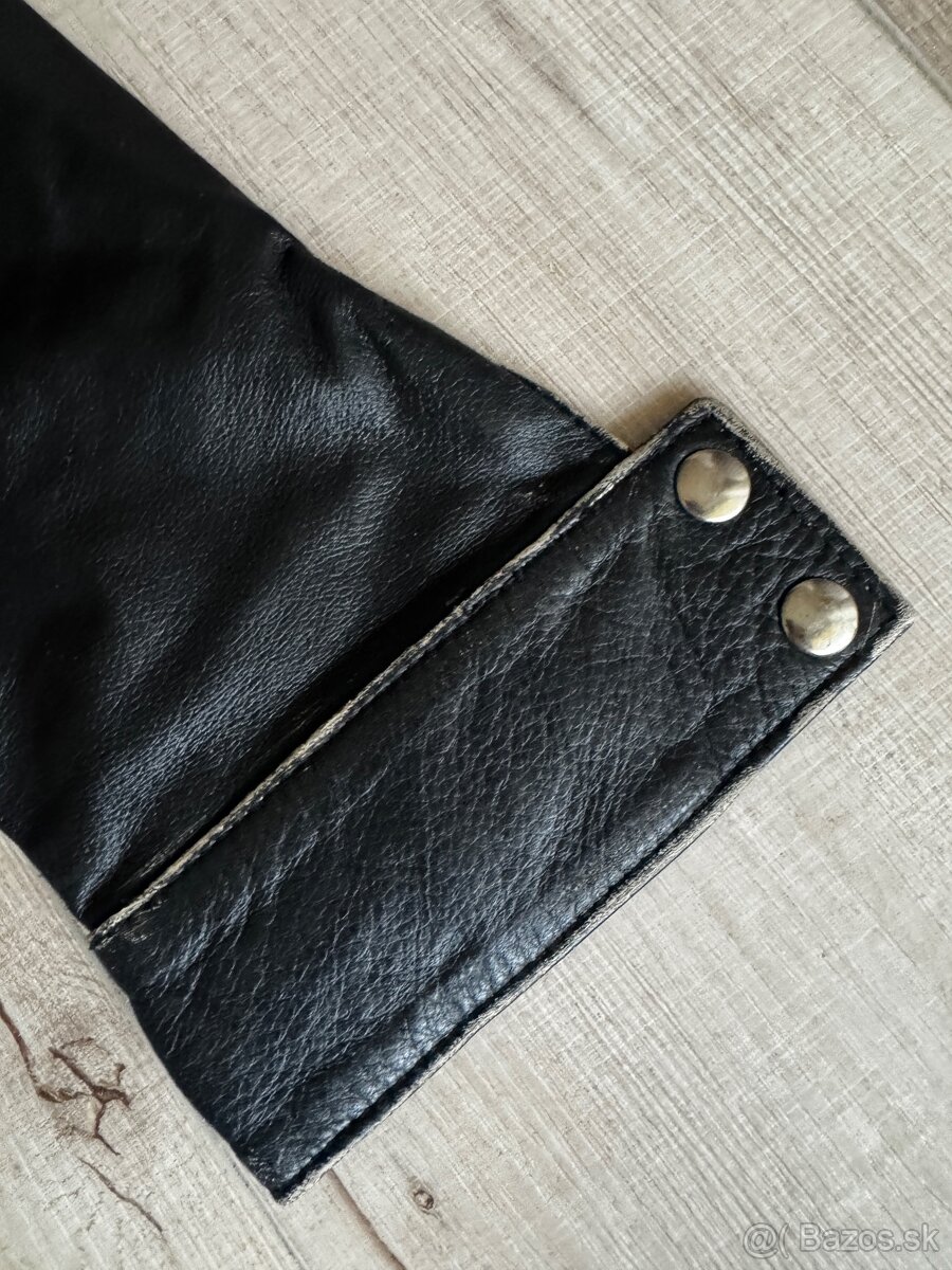 Čierna kožená bunda veľkosti S - 4