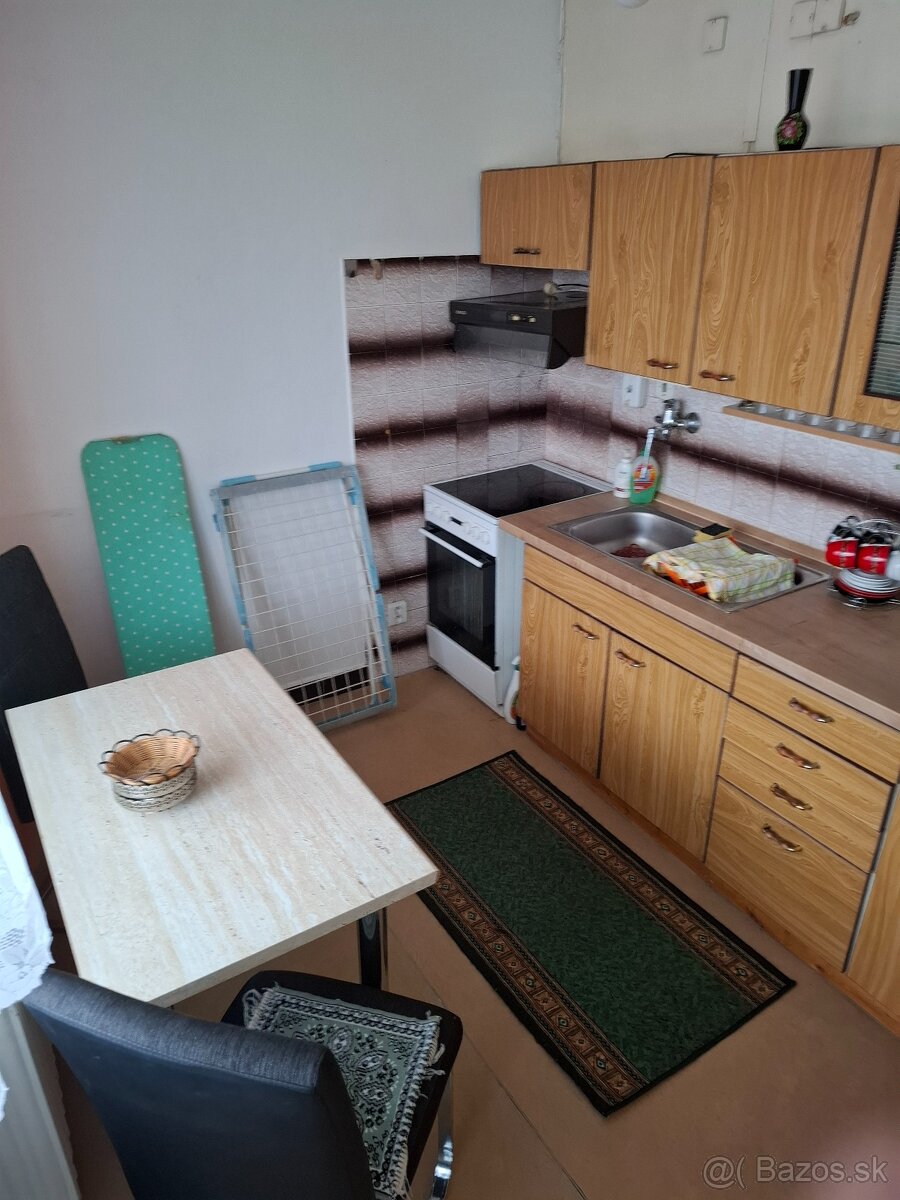 Prenájom 1 izbový byt v KNM - 4