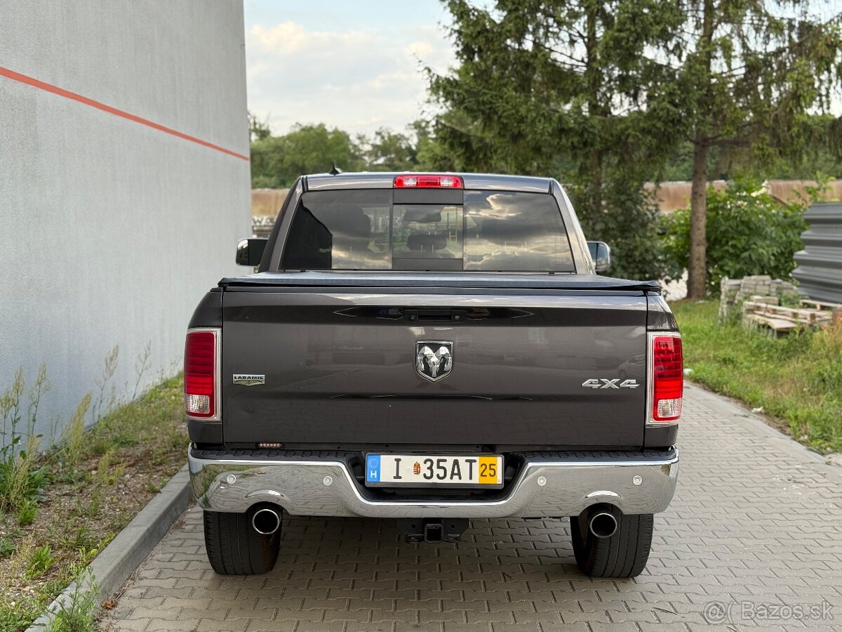 Dodge ram 1500 Laramie 4x4 5.7 hemi