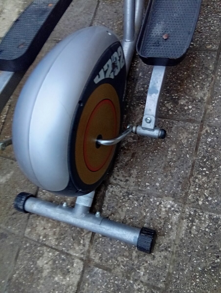 Predám tento elipticky trenažér - 4