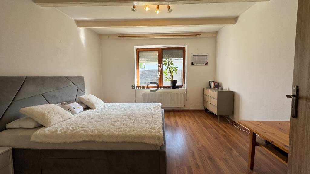 NA PREDAJ rodinný dom vo Svätoplukove - 4