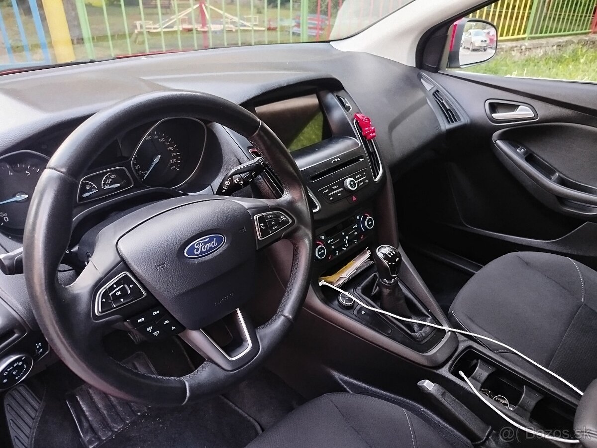Ford FOCUS 1,0 benzin ecoboost 2018 - 4