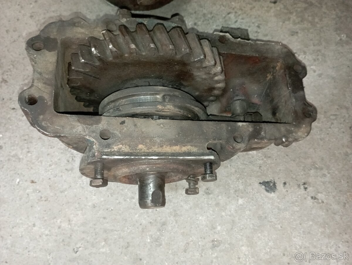 Prídavna prevodovka v3s, bočný vývod na hydraul. čerpadlo - 4