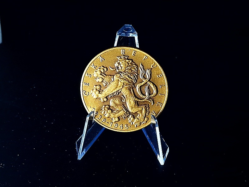 Mince a Medaila - Vojna a Slovenská republika - 4