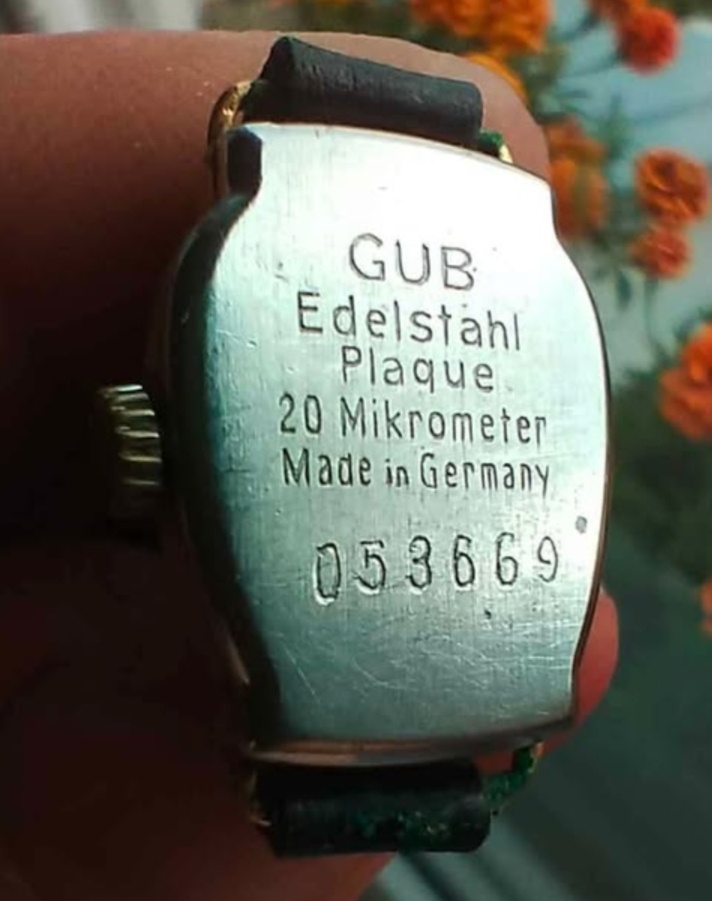 Zlacené dámské hodinky - 4