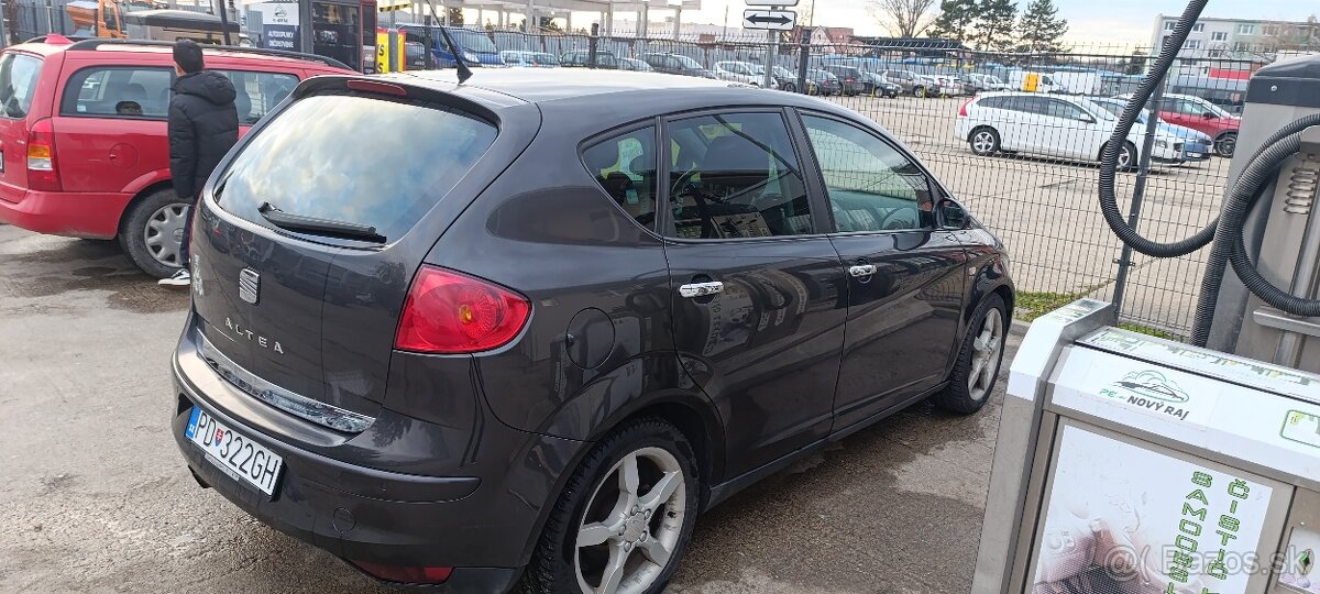 Altea 2,0 TDI 103kw - 4