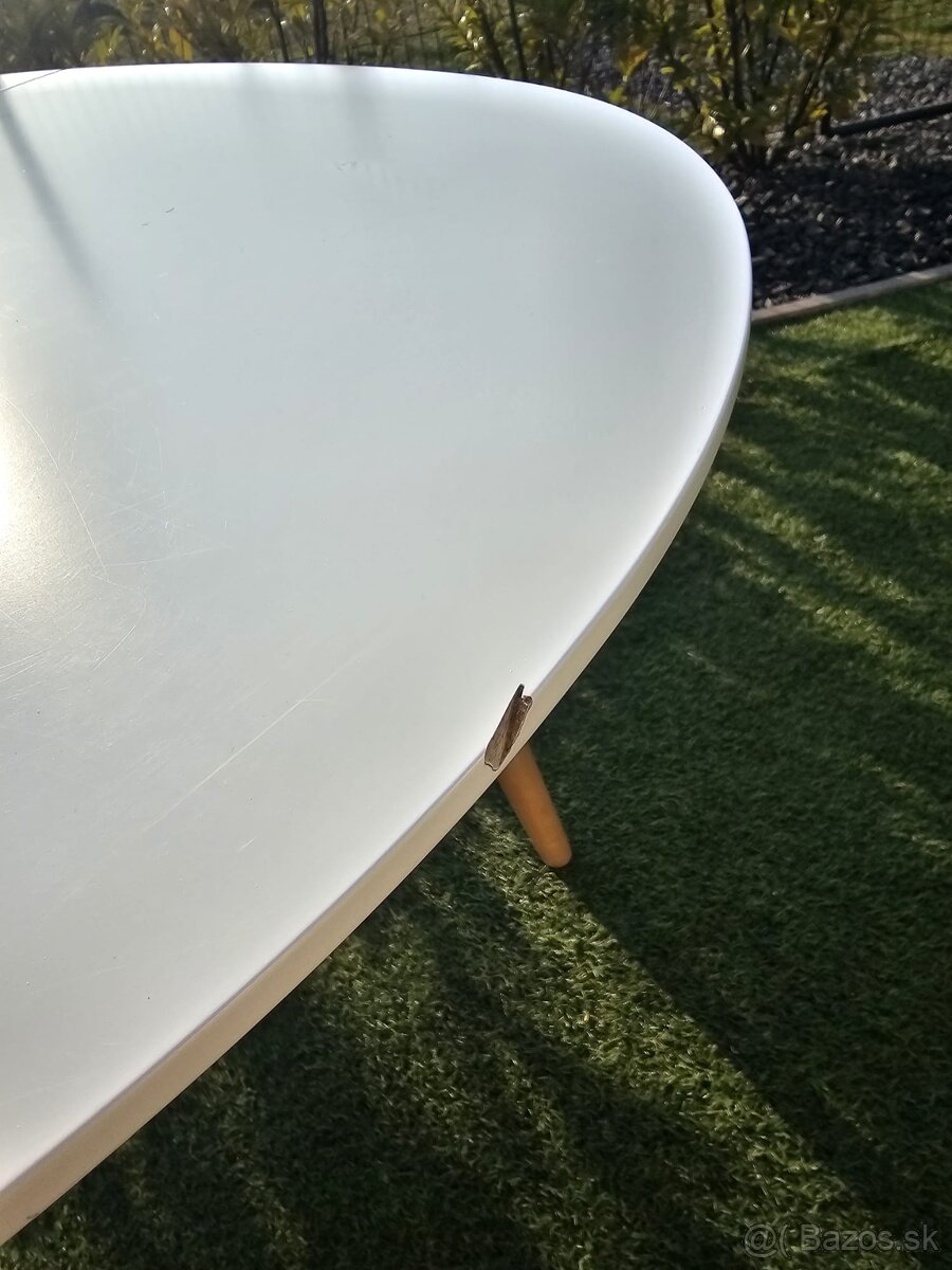 Jedálenský stôl - 4