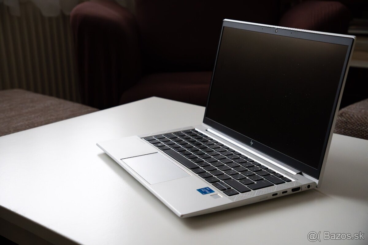 Predám HP EliteBook 830 g8 , 4TB SSD , 32GB ram - 4