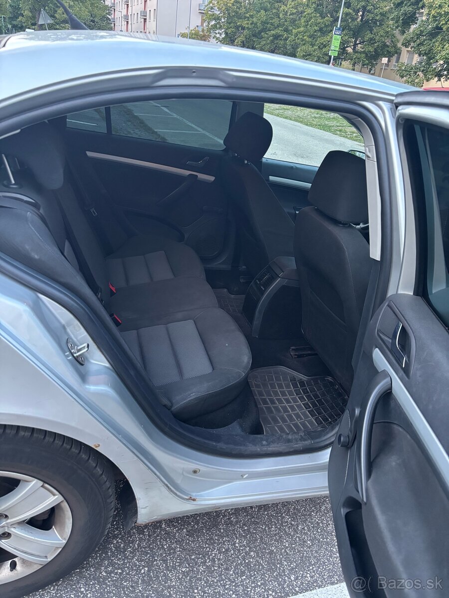 Škoda oktavia 2 1.6 MPI - 4