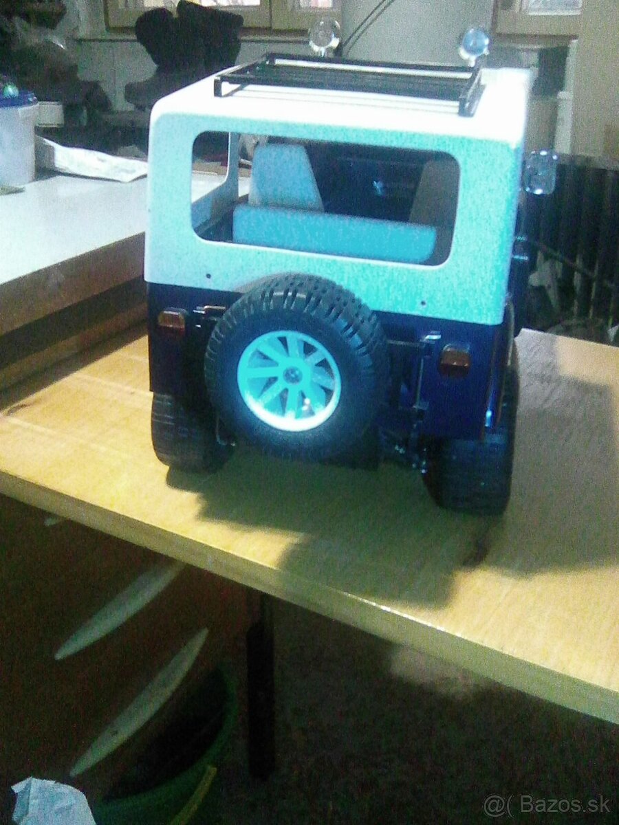 Rc-auto Robbe Jeep Renegade. - 4