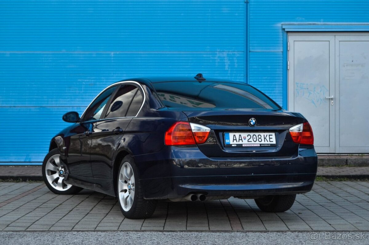 BMW E90 Rad 3 325i A/T - 4