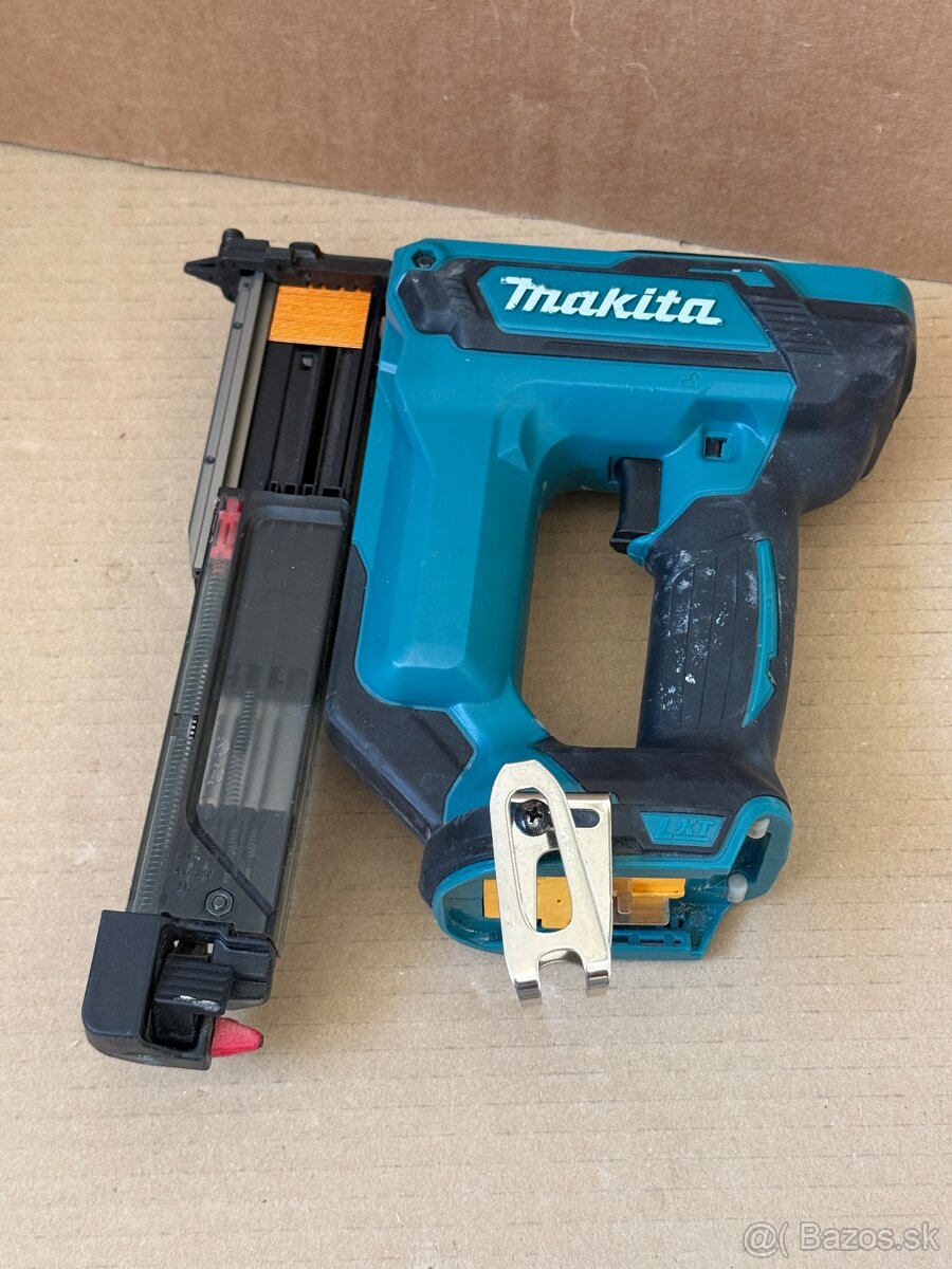 AKU Klincovačka Makita - 4